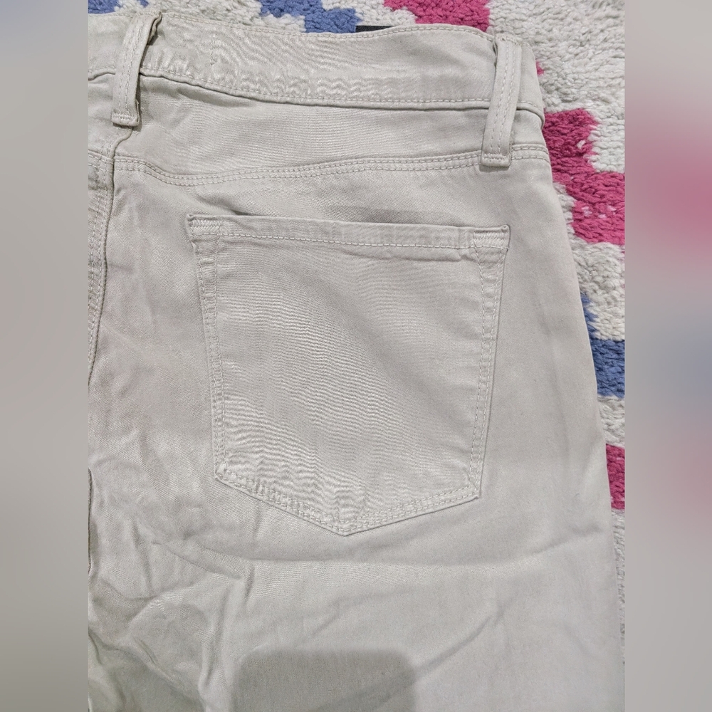 J Brand Super Skinny Beige/Khaki Pants - Women's Size 31 (Fits Like Size 30)